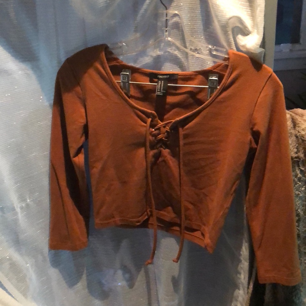 FOREVER 21 TYE UP CROP TOP
